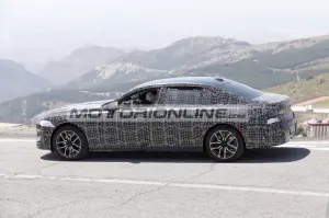 BMW Serie 7 - Foto spia 20-8-2025 - 8