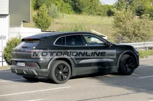 Porsche Cayenne EV - Foto spia 21-8-2025