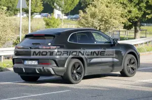 Porsche Cayenne EV - Foto spia 21-8-2025