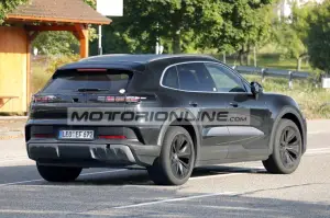 Porsche Cayenne EV - Foto spia 21-8-2025