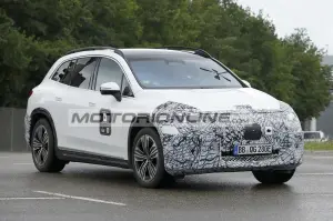 Mercedes EQS SUV - Foto spia 21-8-2025