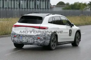 Mercedes EQS SUV - Foto spia 21-8-2025