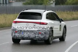 Mercedes EQS SUV - Foto spia 21-8-2025
