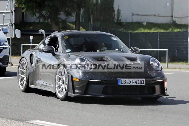 Porsche 911 GT3 RS - Foto spia 22-8-2025 - 2