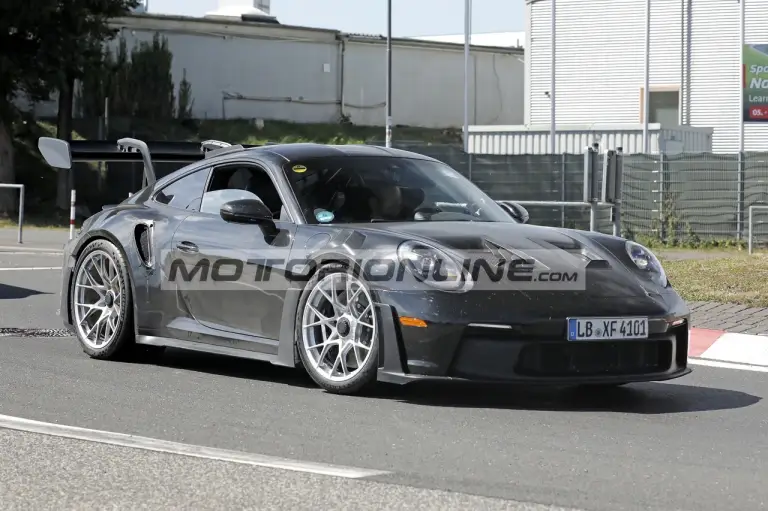 Porsche 911 GT3 RS - Foto spia 22-8-2025 - 4