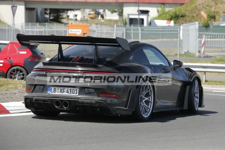 Porsche 911 GT3 RS - Foto spia 22-8-2025 - 7