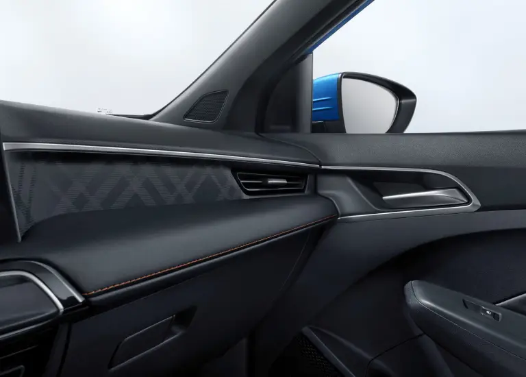 MG 3 Hybrid 2025: prezzo, foto, dimensioni, allestimenti - 11