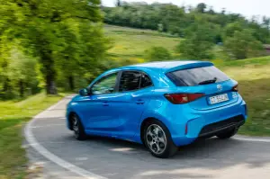 MG 3 Hybrid 2025: prezzo, foto, dimensioni, allestimenti