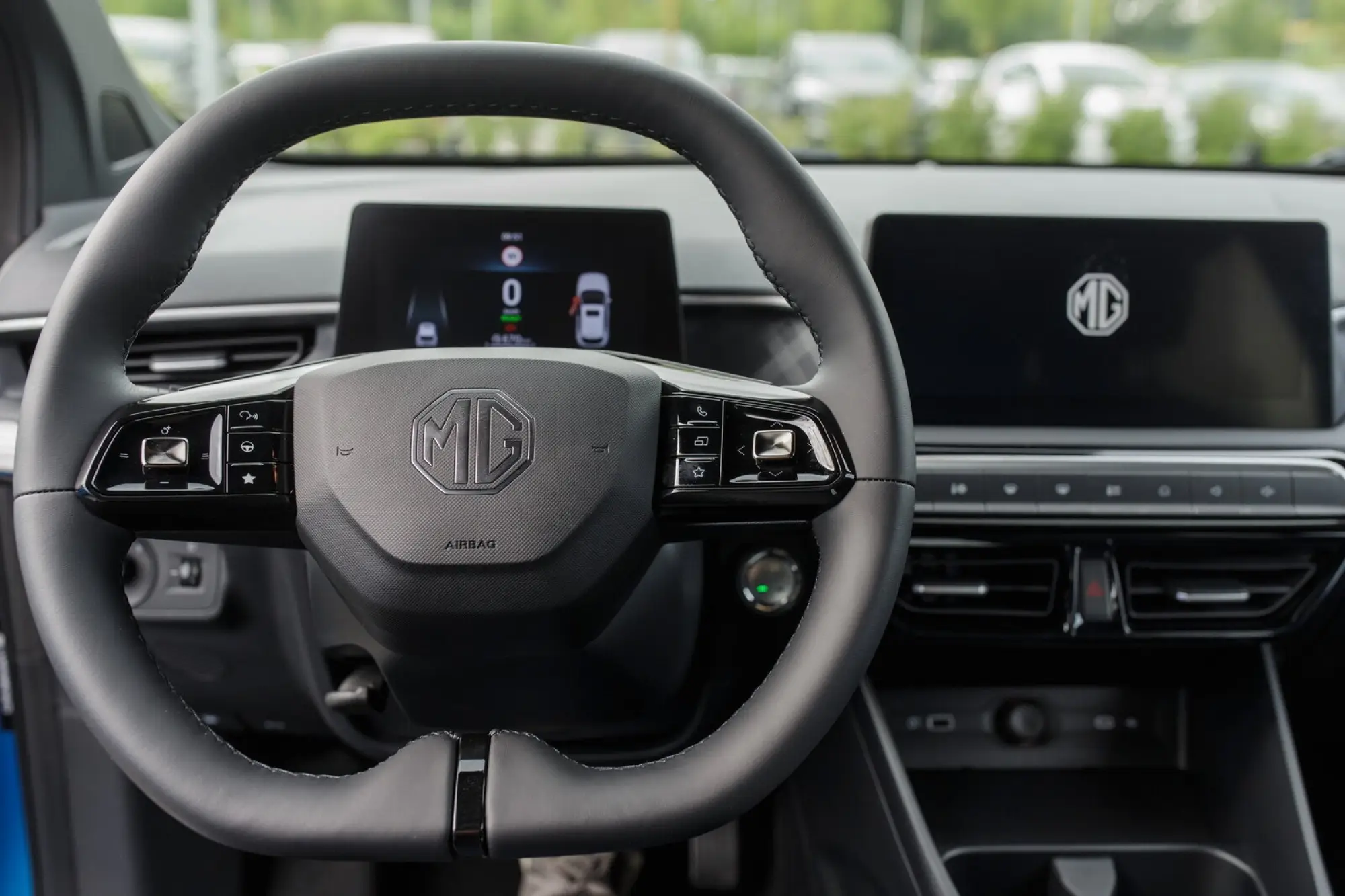 MG 3 Hybrid 2025: prezzo, foto, dimensioni, allestimenti - 1