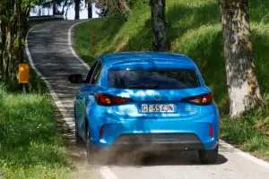 MG 3 Hybrid 2025: prezzo, foto, dimensioni, allestimenti