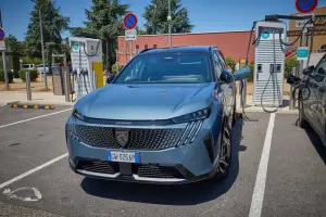 Peugeot E-5008 - Corso del fiume Rodano