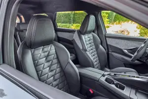 Peugeot E-5008 - Corso del fiume Rodano