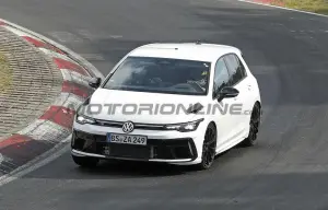 Volkswagen Golf R 350 - Foto spia 25-08-2025 - 2