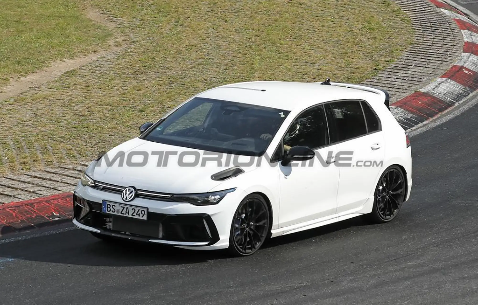 Volkswagen Golf R 350 - Foto spia 25-08-2025 - 5