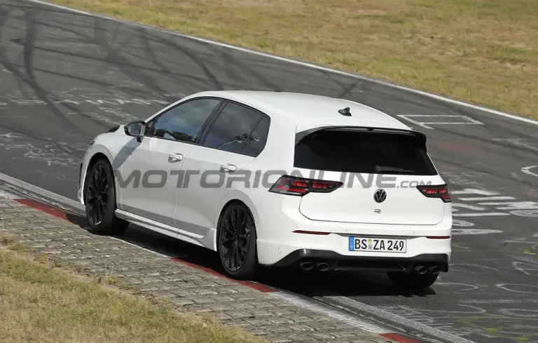 Volkswagen Golf R 350 - Foto spia 25-08-2025 - 11