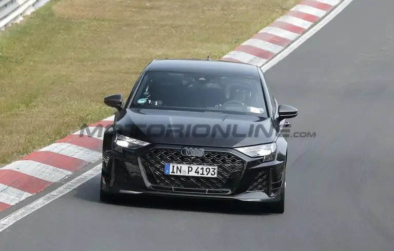 Audi RS3 GT 2026 - Foto spia 25-08-2025 - 1
