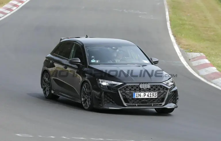 Audi RS3 GT 2026 - Foto spia 25-08-2025 - 3
