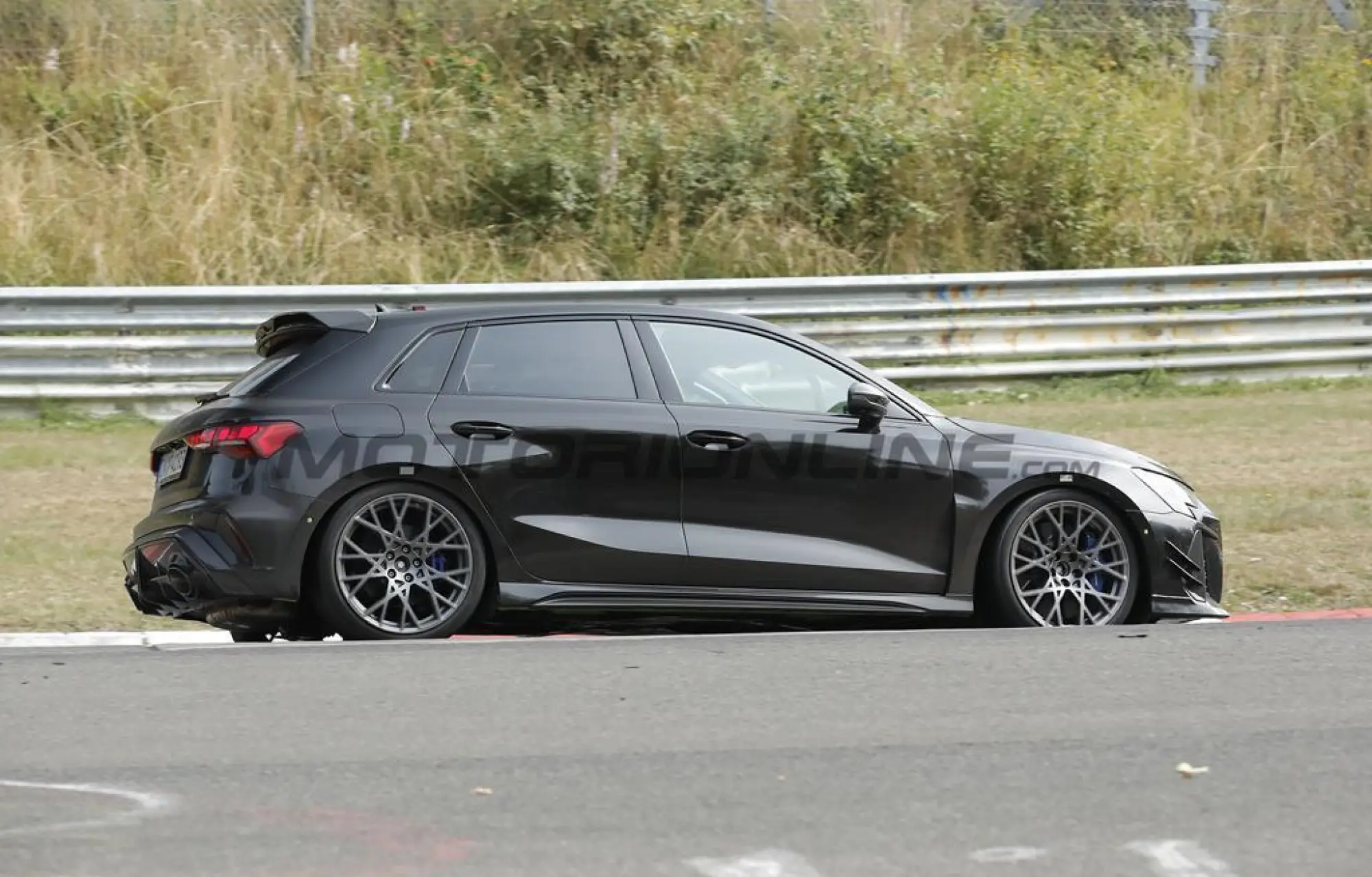 Audi RS3 GT 2026 - Foto spia 25-08-2025 - 9