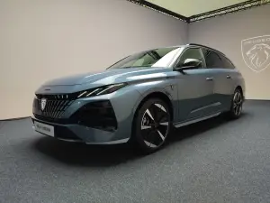 Nuova Peugeot 308 2025 - Foto Parigi - 4