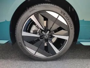 Nuova Peugeot 308 2025 - Foto Parigi - 7