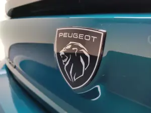 Nuova Peugeot 308 2025 - Foto Parigi - 12