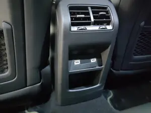 Nuova Peugeot 308 2025 - Foto Parigi - 19