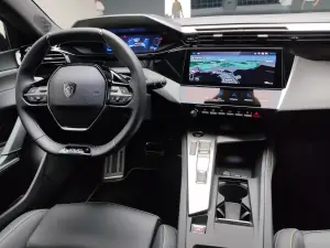 Nuova Peugeot 308 2025 - Foto Parigi - 22