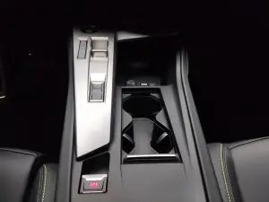 Nuova Peugeot 308 2025 - Foto Parigi - 24