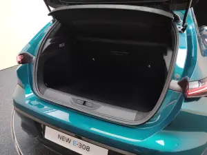 Nuova Peugeot 308 2025 - Foto Parigi - 35