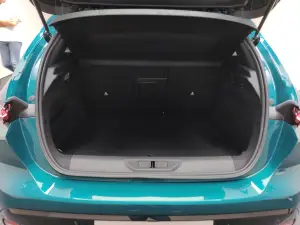 Nuova Peugeot 308 2025 - Foto Parigi - 27