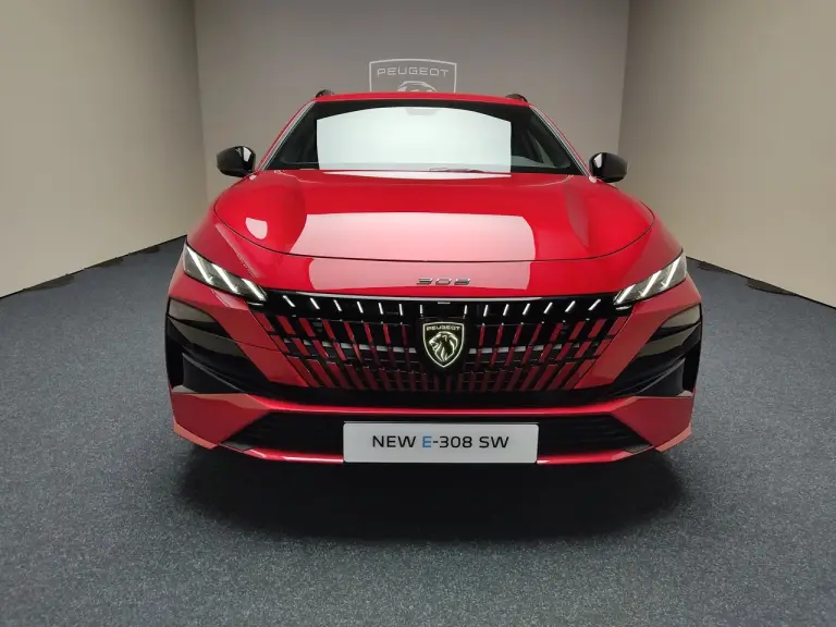 Nuova Peugeot 308 2025 - Foto Parigi - 26