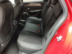 Nuova Peugeot 308 2025 - Foto Parigi - 34