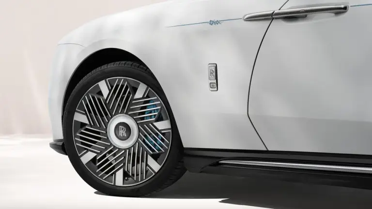 Rolls-Royce Spectre Inspired by Primavera - 6