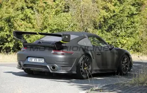 Porsche 911 Flachbau 2026 - Foto spia 27-08-2025