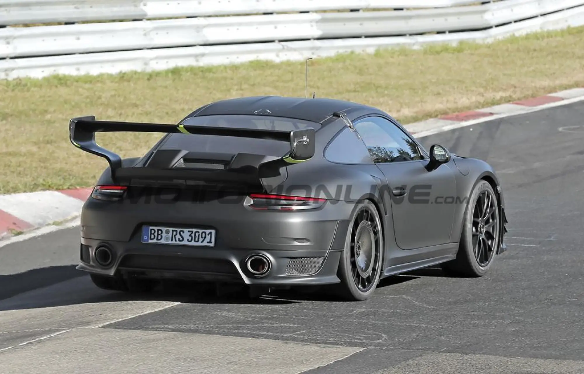 Porsche 911 Flachbau 2026 - Foto spia 27-08-2025 - 7