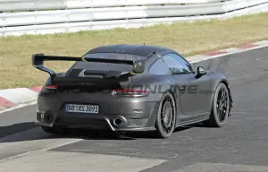 Porsche 911 Flachbau 2026 - Foto spia 27-08-2025