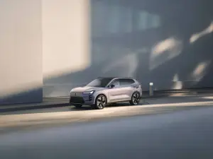 Volvo XC70 2026 - Foto ufficiali