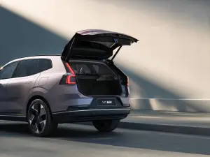 Volvo XC70 2026 - Foto ufficiali