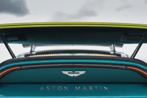 Aston Martin Vantage S - Safety Car - 11
