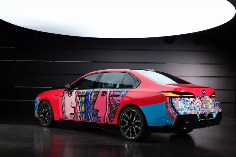 BMW i7 by Lee Kun-Yong Art Car - 12