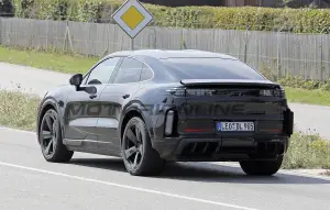 Porsche Cayenne Coupe 2027 - Foto spia 02-09-2025 - 10