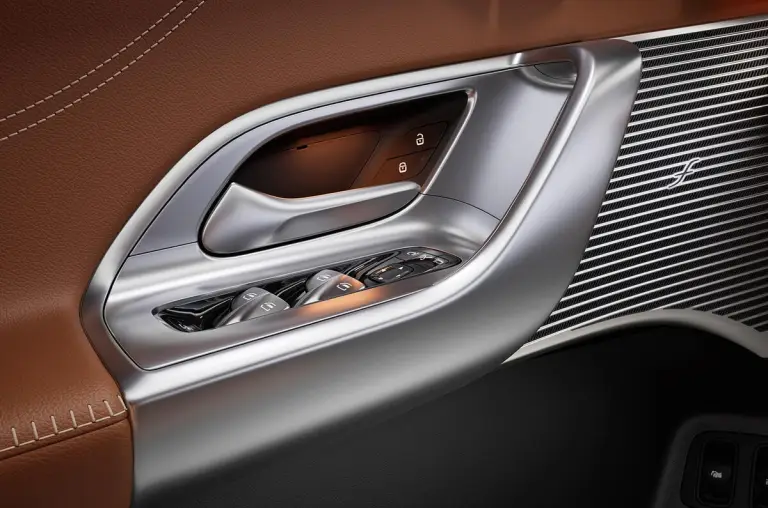 Nuova Mercedes-Benz GLC elettrica - Interni - 2
