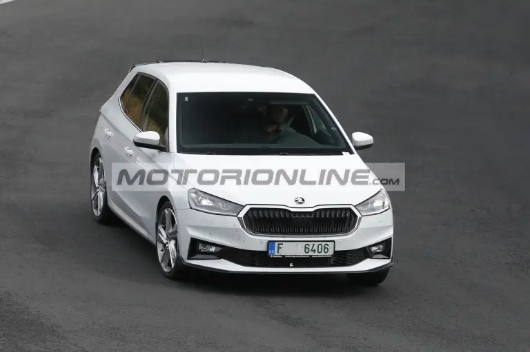Skoda Fabia RS - Foto spia 5-9-2025 - 1