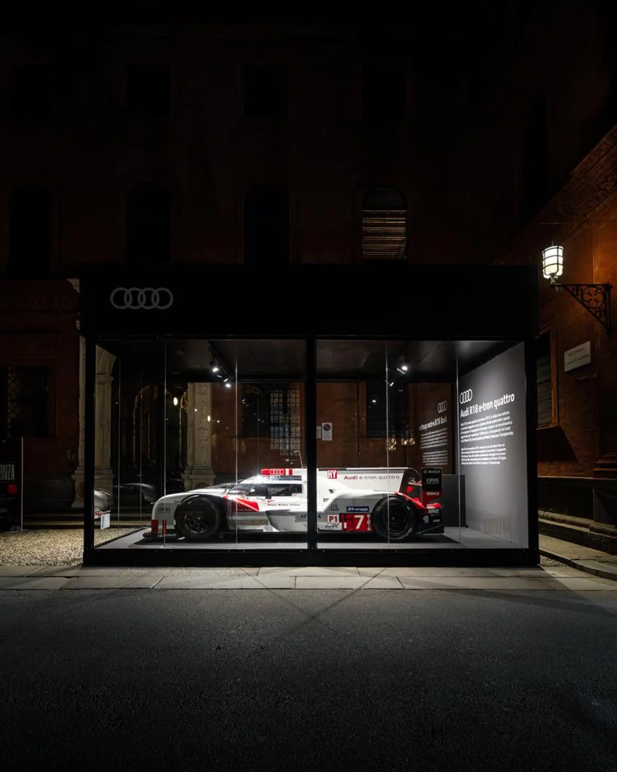 Audi scalda i motori a Milano - 2