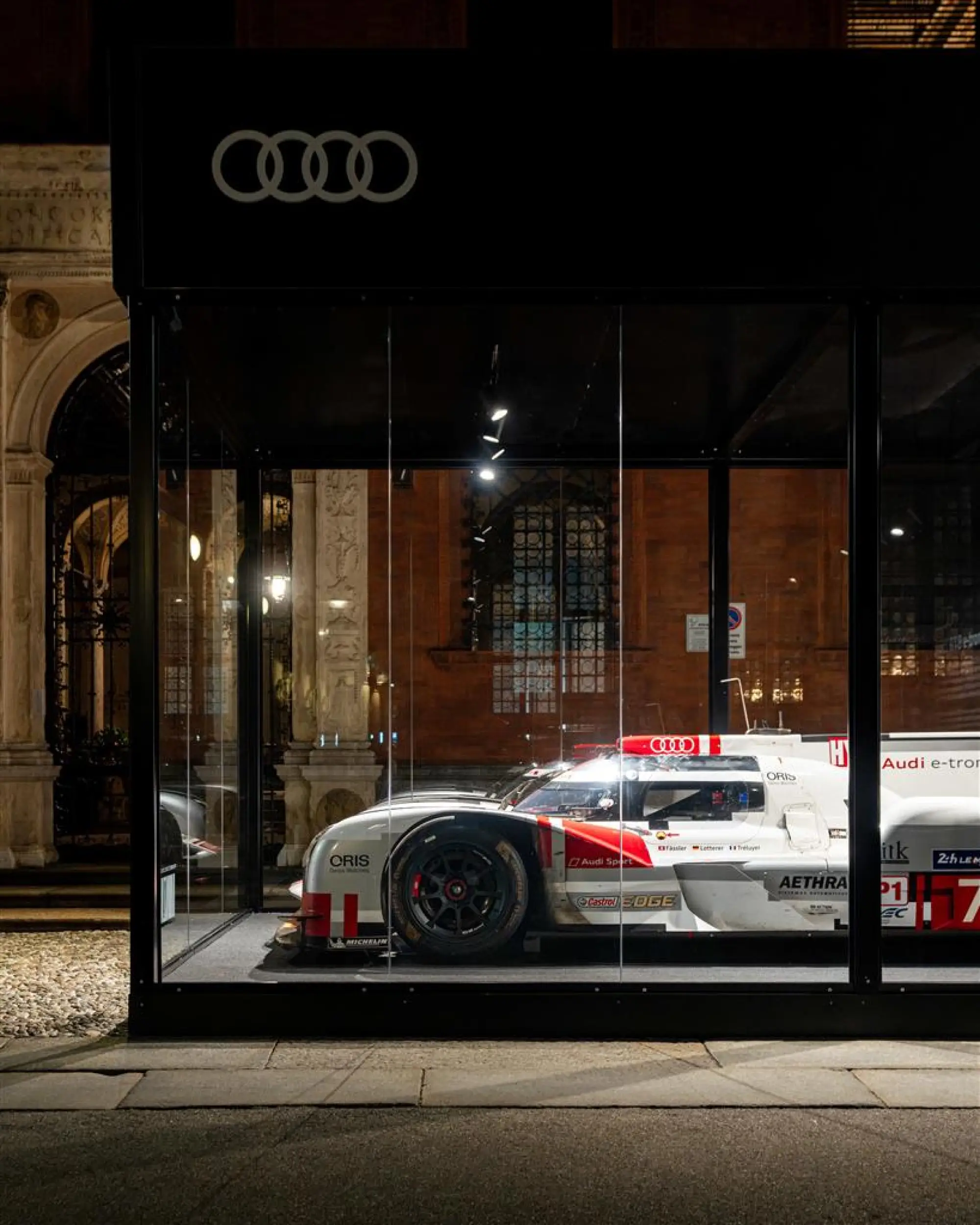 Audi scalda i motori a Milano - 1