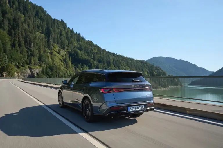 BYD Seal 6 DM-i Touring - Foto ufficiali - 8