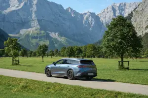 BYD Seal 6 DM-i Touring - Foto ufficiali