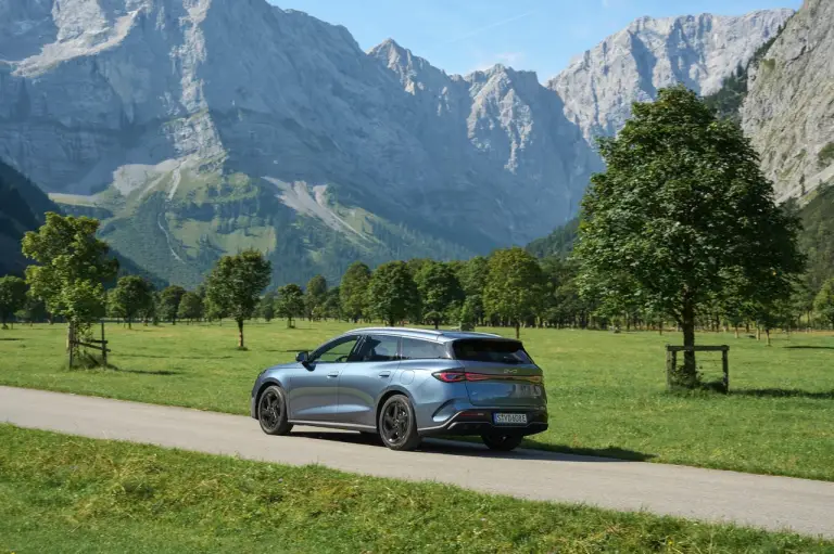 BYD Seal 6 DM-i Touring - Foto ufficiali - 21