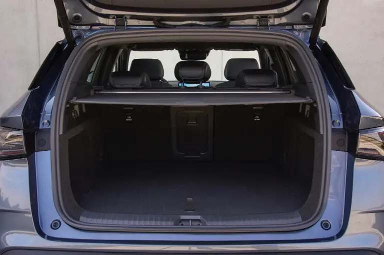 BYD Seal 6 DM-i Touring - Foto ufficiali - 48