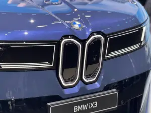 BMW iX3 - Salone di Monaco 2025 - 6